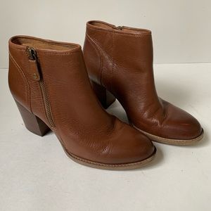 Sofft brown bootie 7 1/2 M
